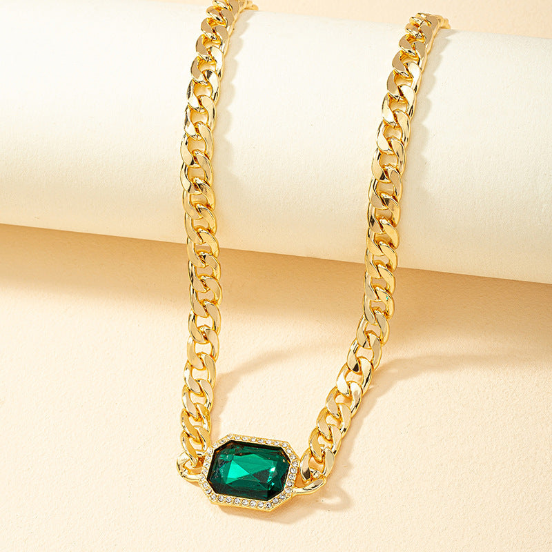 Retro Emerald Necklace Female Temperament Trend Street Shot Internet Celebrity Same Style Clavicle Chain