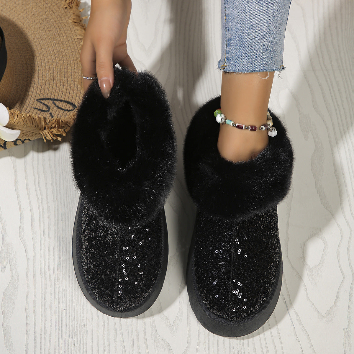 Fashion Sequined Thick-soled Plush Shoes Winter Indoor And Outdoor Casual Warm Slippers Women Garden House Shoes